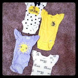 Set of onesies